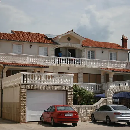 Jezera 5123a Vodice