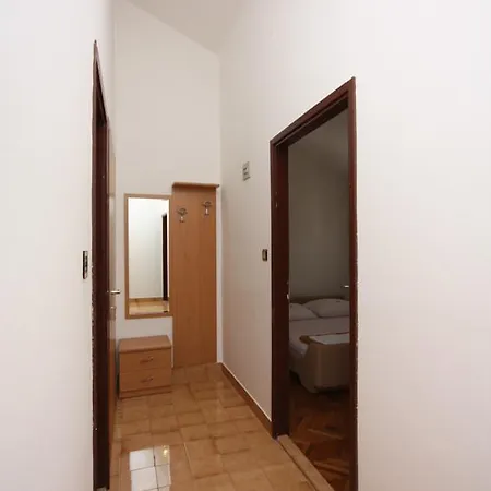 Jezera 5123a Apartment